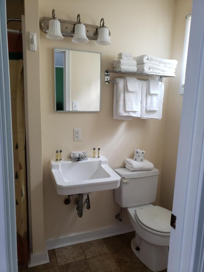 Blue Ridge Motel Schroon Lake Ngoại thất bức ảnh